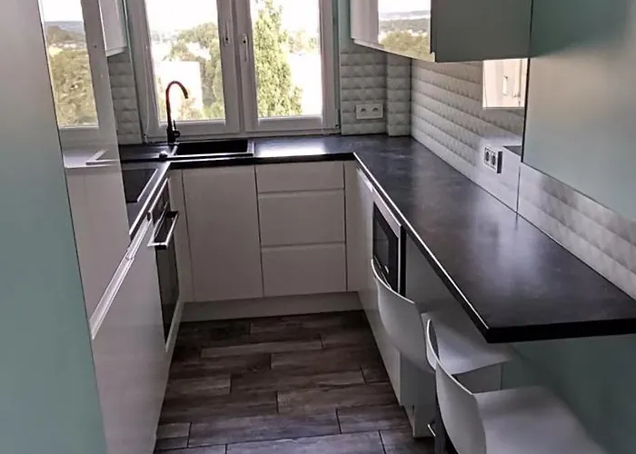 Tysiaclecie - Duzy Parking דירה *